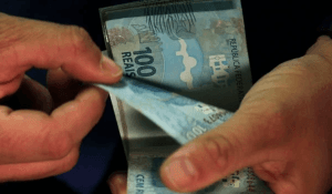 Pedidos de aposentadoria de servidores crescem 400% em 2024, diz Ipern