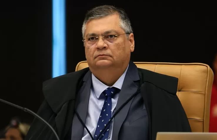 Dino revoga prisão de jovem detido com maconha em meio à votação no STF sobre porte da droga para consumo