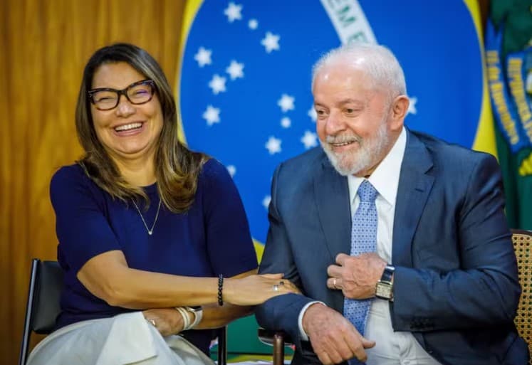 Novo aciona PGR contra Lula e Janja por ‘sumiço' de móveis que foram encontrados pela Presidência