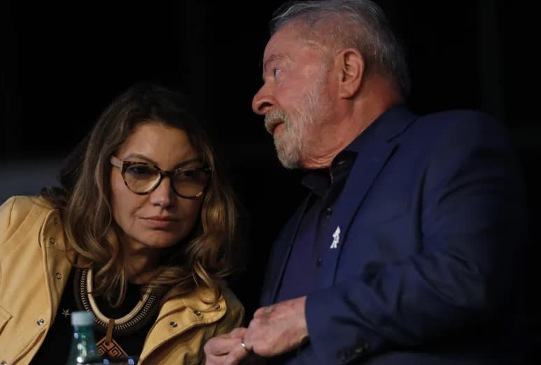 Janja trava ‘cabo de guerra' pelo controle das redes sociais de Lula