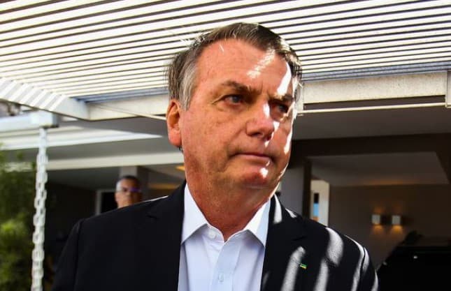 “Jamais determinou ou soube”, diz defesa de Bolsonaro sobre fraude em cartões de vacina