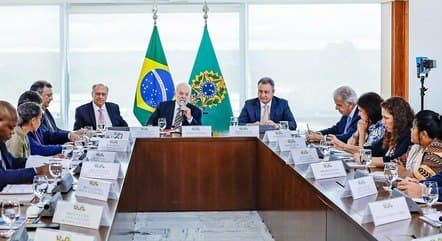 Lula chama Bolsonaro de ‘covardão' ao comentar suposto plano de golpe do ex-presidente