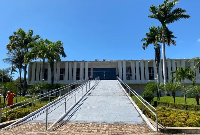 Governo do RN decreta ponto facultativo na quinta-feira (28), véspera da sexta-feira Santa