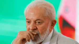 Governo Lula é aprovado por 47% e reprovado por 45%, diz PoderData