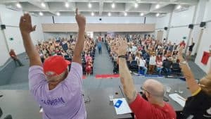 Servidores da UFRN aprovam greve a partir de quinta-feira (14)