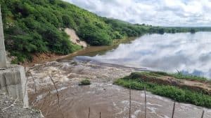 Barragem das Traíras: DNOCS confirma que abertura na ensecadeira do reservatório foi feita para evitar rompimento