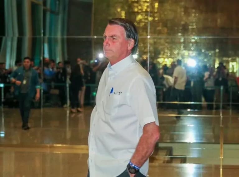 Defesa de Bolsonaro volta a pedir ao STF ‘devolução temporária' do passaporte para viagem a Israel