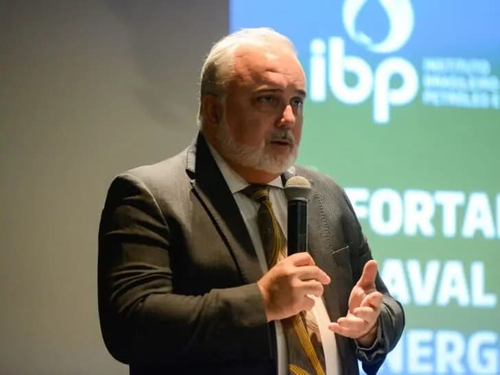 ‘Não há razão para pânico’; diz Jean sobre não mexer em preço de combustíveis