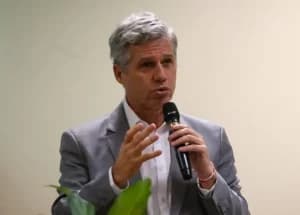 “Não vamos negociar com o Incra ocupado”, diz Paulo Teixeira à CNN