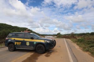 Confira as rotas alternativas para desviar do trecho da BR 304, danificado pelas chuvas