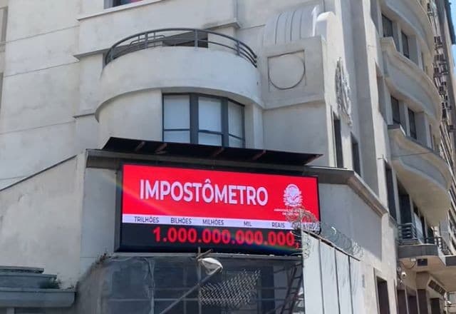 Impostômetro atinge R$ 1 trilhão; marca foi alcançada 21 dias antes do que em 2023