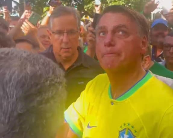 [VÍDEO] BOLSONARO: "Que a liberdade de expressão, tão importante para a democracia, seja preservada"