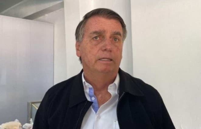 Bolsonaro recorre ao STF após Dino não anular multa de R$ 70 mil do TSE
