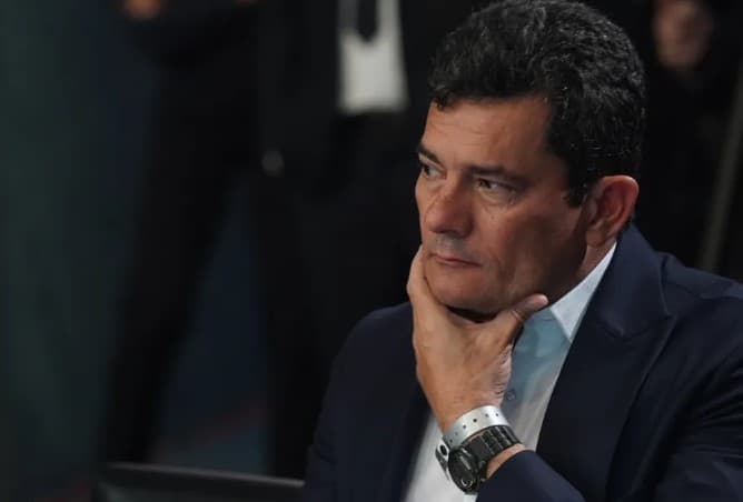 Relator no TRE-PR vota contra cassação de Moro; julgamento será retomado na quarta (3)