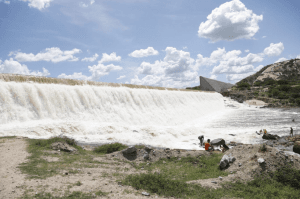 Governo do RN adia novamente conclusão da Barragem de Oiticica