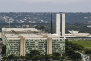 Servidores: governo recua na proposta de restringir paralisações após Lula defender greves