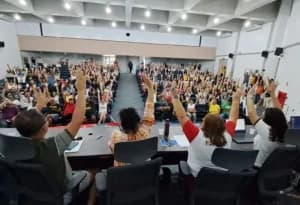 Parados desde 14 de março, servidores técnicos da UFRN decidem permanecer em greve
