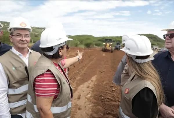 Fátima visita obras na RN-288 e construção do Iern em Jardim de Piranhas, no Seridó