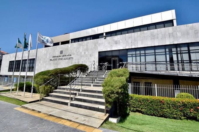 Governo segue sem pagar emenda e irrita deputados
