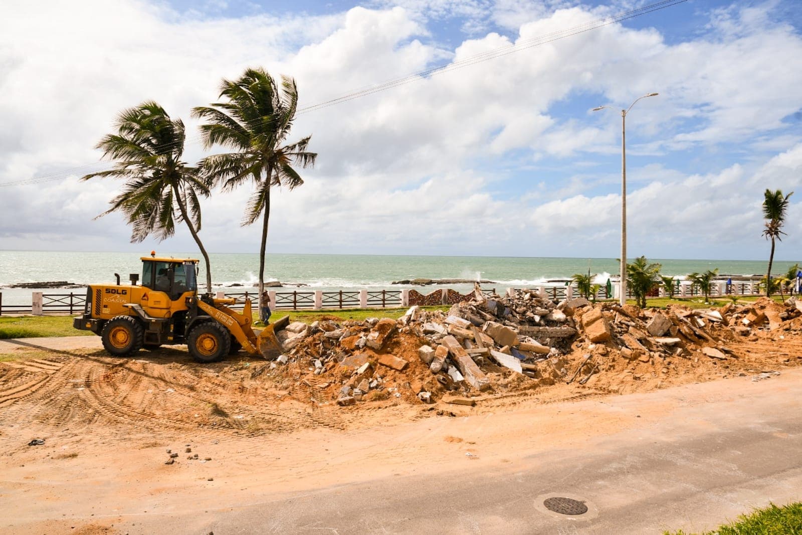 Obras de revitalização da orla urbana de Natal iniciam em ritmo acelerado