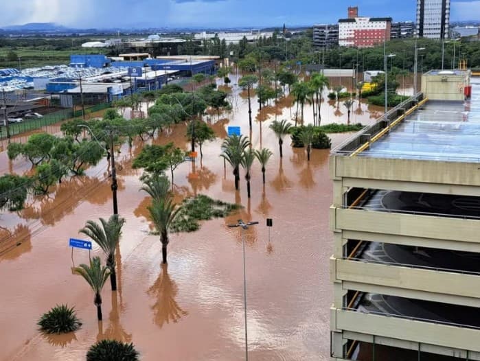 Aeroporto de Porto Alegre não deverá reabrir antes de setembro