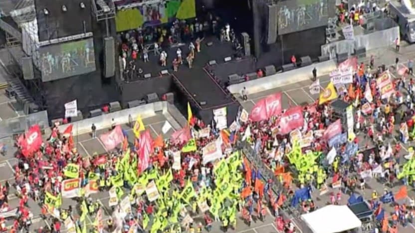 Lula cobra ministro e diz que ato do 1º de Maio foi “mal convocado”