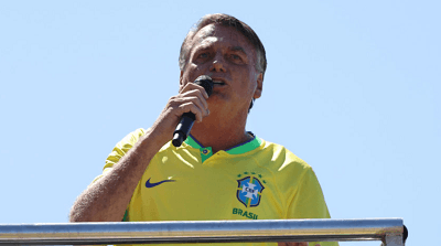 Bolsonaro critica pesquisa de opinião no RS e cita “prostituição” da mídia