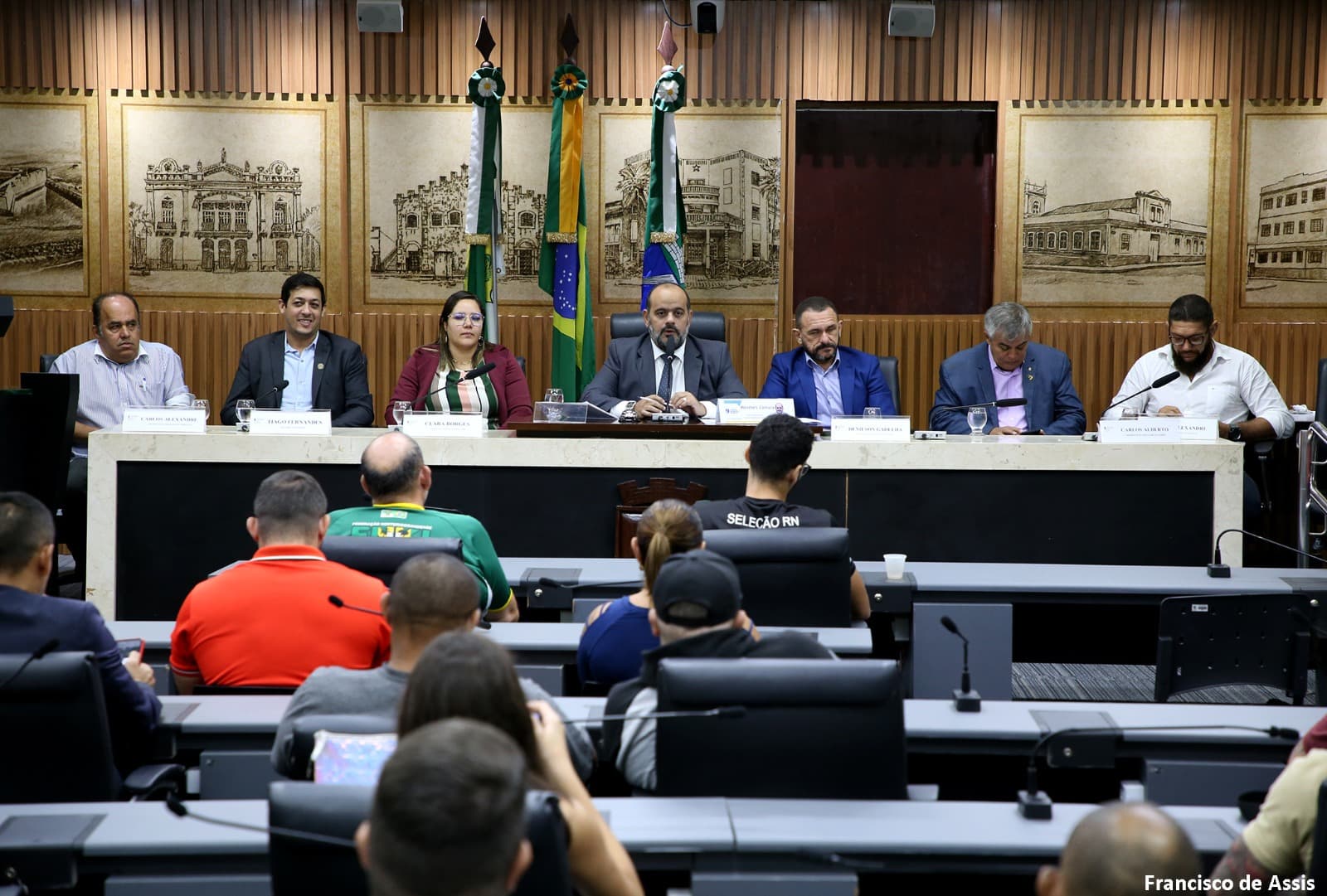 Câmara de Natal discute regulamentação de professores de artes marciais
