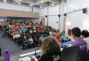 Professores da UFRN rejeitam proposta de reajuste salarial do Governo em assembleia; decisão vai a plebiscito