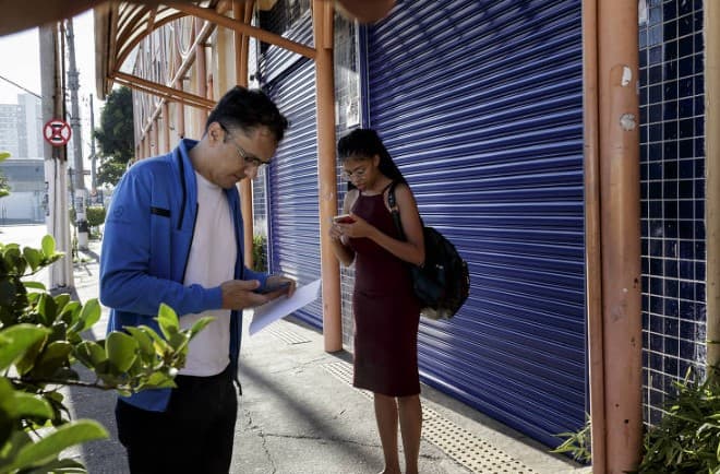Candidatos desavisados vão a local de prova tentar fazer ‘Enem dos concursos' neste domingo (5); provas foram adiadas devido à tragédia no RS