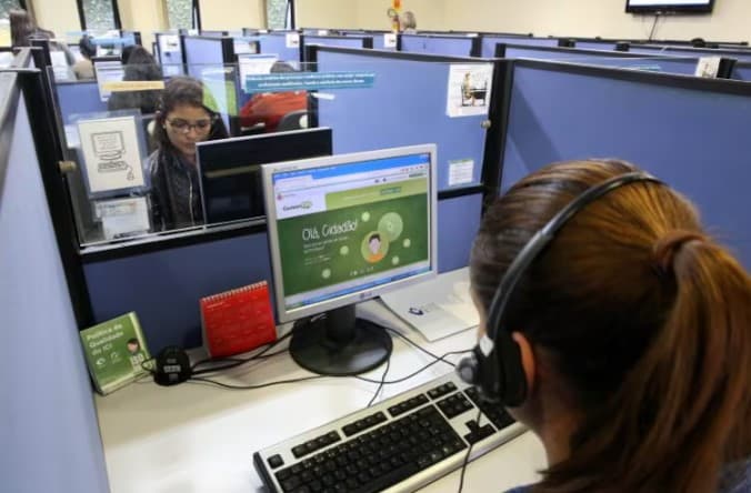Cerca de 30 mil empregos serão perdidos no telemarketing sem a desoneração, prevê sindicato