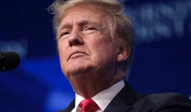 Trump é condenado nas 34 acusações de fraude fiscal, incluindo suborno de atriz; pena sai em julho