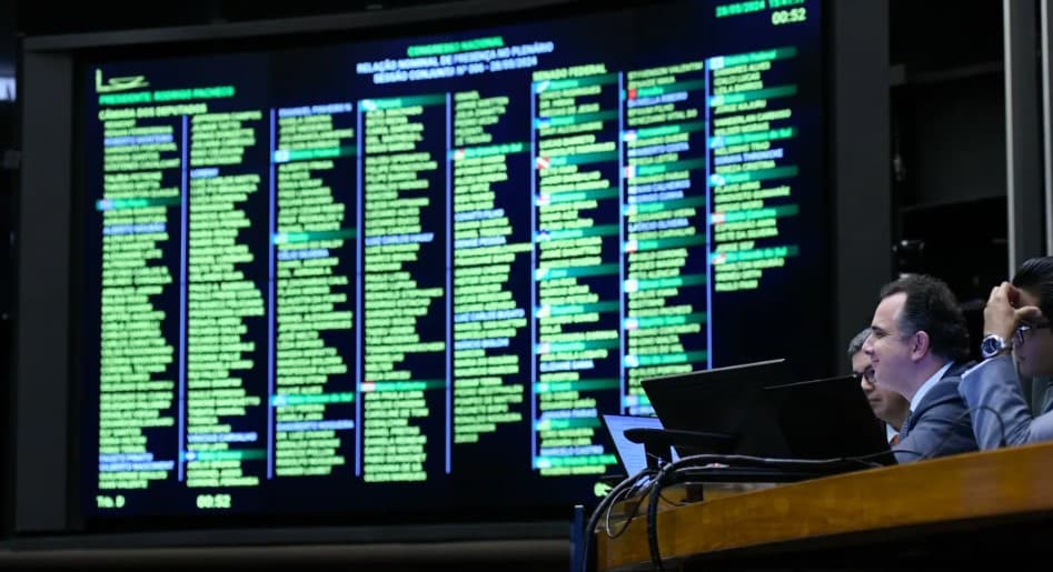 Congresso mantém veto de Lula que desobriga Planalto a cumprir calendário de pagamento de emendas