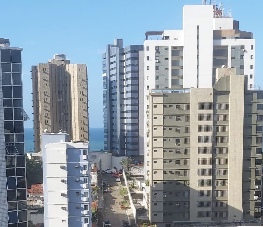 Pedreiro sofre descarga elétrica e morre no teto de salão de beleza em Petrópolis