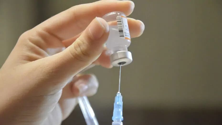 Natal inicia aplicação da nova vacina contra a Covid-19