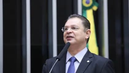 Projeto do aborto: Deputado diz ter 300 votos e afirma que há acordo com Lira para texto entrar na pauta