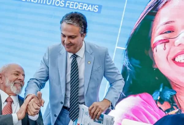 Com universidades em greve, Lula faz reunião com reitores no Palácio do Planalto e anuncia R$ 5,5 bi em investimentos