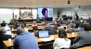 PEC das Drogas: tema volta ao debate no Congresso com análise na CCJ
