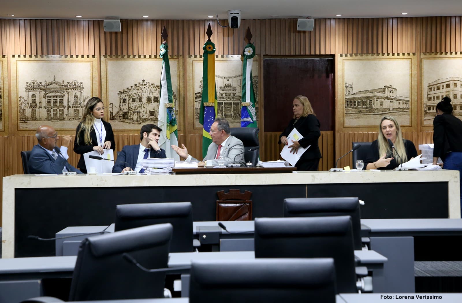 Lei de Diretrizes Orçamentárias 2025 é aprovada na Comissão de Finanças da CMN