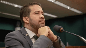 PF aponta que aliados de Janones mentiram ao negar rachadinha