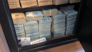 Dinheiro ‘esquecido': PF não sabe o que fazer com fortuna apreendida com aliado de Lira