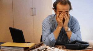 Afastamento do trabalho por saúde mental dispara 20%, aponta pesquisa