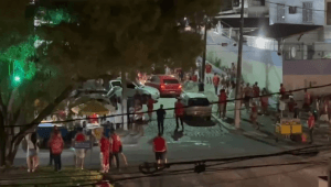 VÍDEO: Em confusão generalizada, torcedor é espancado perto de bar após jogo do América e Iguatu