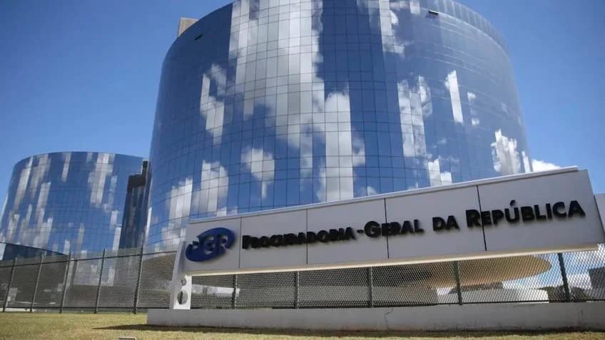 PGR arquiva investigação de sigilos impostos por Bolsonaro