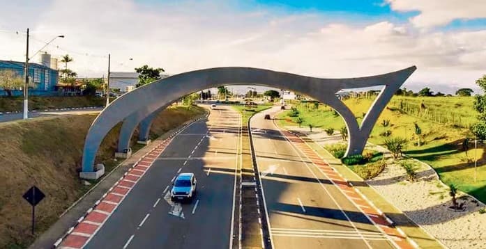 Em ano eleitoral, Ministério do Turismo destina um quarto da verba de convênios para construção de praças e pórticos