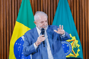 Governo Lula chega aos 500 dias com crise no RS e embates no Congresso