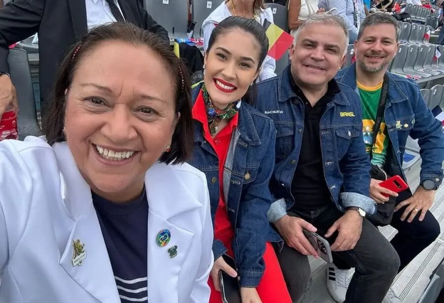[VÍDEO] Em Paris, Fátima Bezerra e prefeito de Timbaúba dos Batistas acompanham abertura dos Jogos Olímpicos