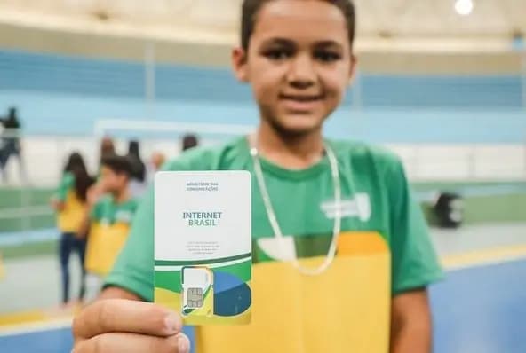 Ministério das Comunicações entrega hoje chips do Internet Brasil para alunos de escolas públicas do RN