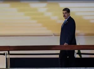 Em comício, Maduro chama opositor de "capitalista selvagem"