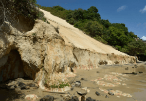 Sem licença ambiental, engorda da praia de Ponta Negra pode ficar para 2025